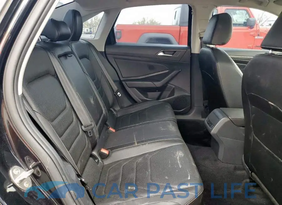 3VWGM7BU8NM000549# 10