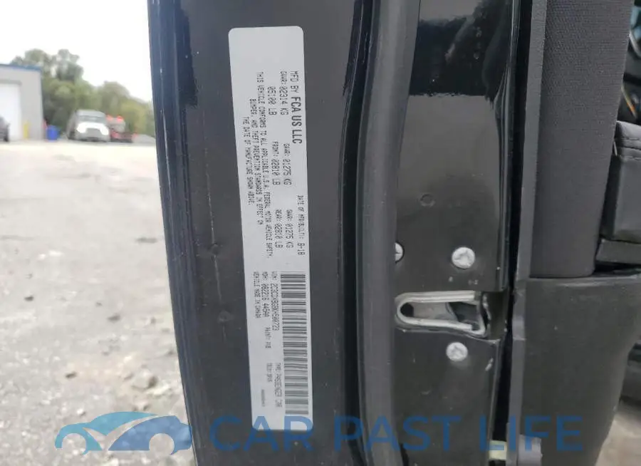 2C3CDXBG8KH500723# 12