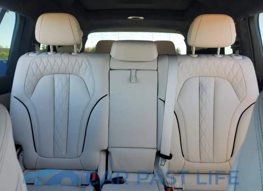 5UX23EM01T9136806# 10
