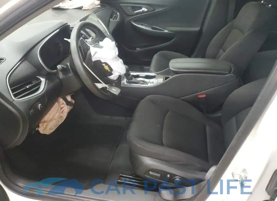 1G1ZD5ST2SF145372# 7