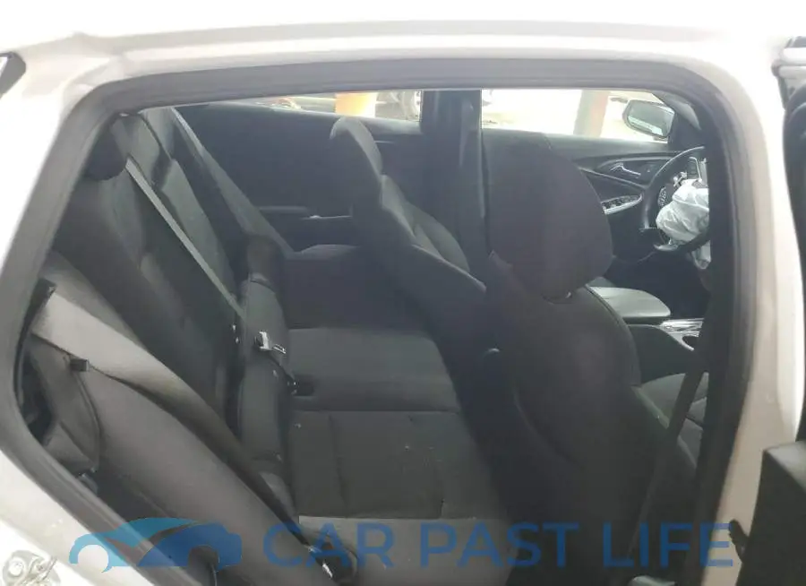 1G1ZD5ST2SF145372# 10