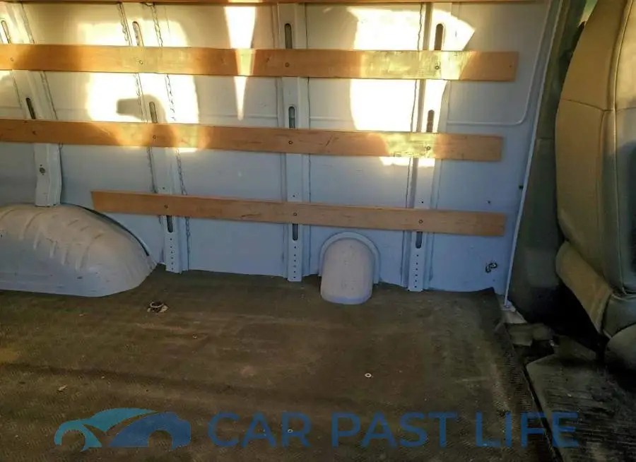 1GCWGAFP7N1252118# 11