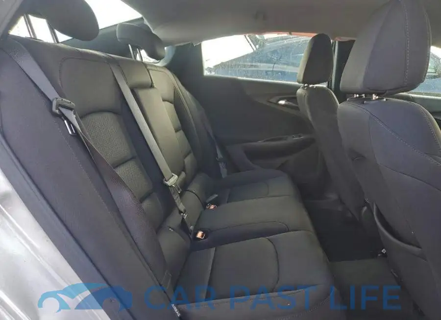 1G1ZD5ST4PF215073# 10
