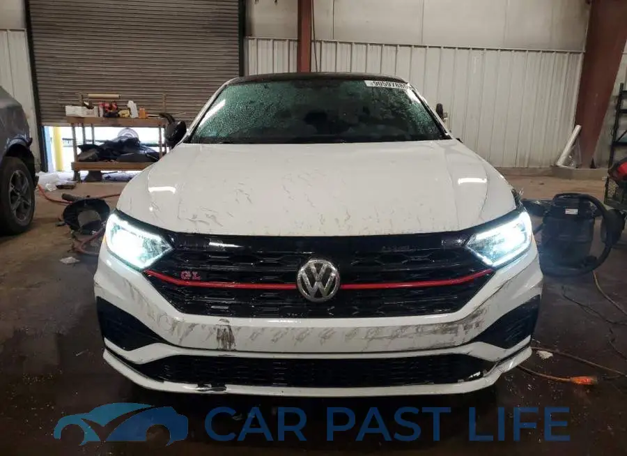 3VW5T7BU4KM169862# 5