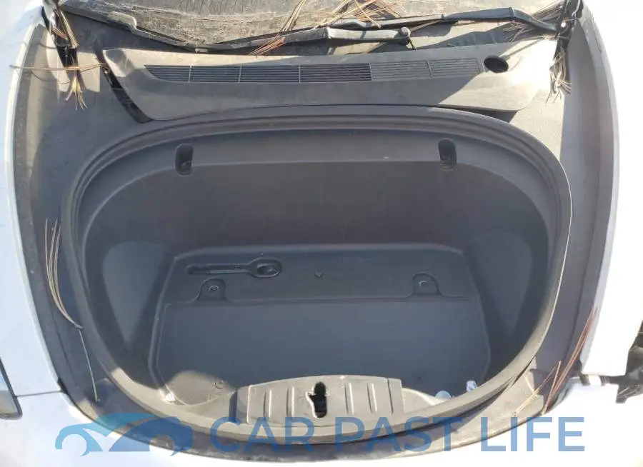 5YJ3E1EBXLF621721# 11