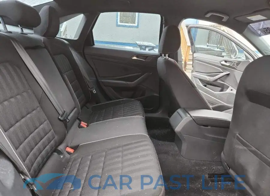 3VW5T7BU8LM051296# 10