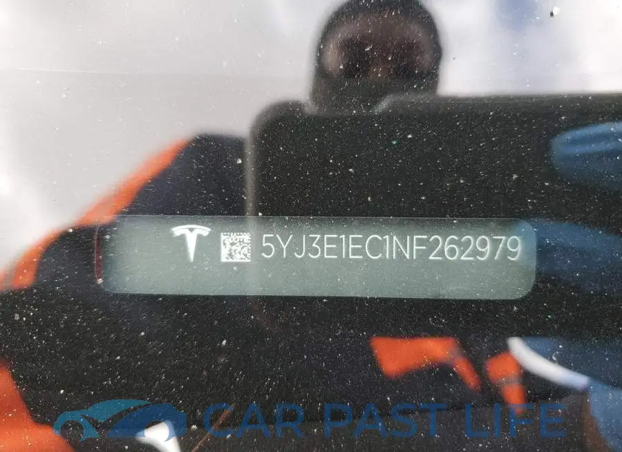 5YJ3E1EC1NF262979# 12