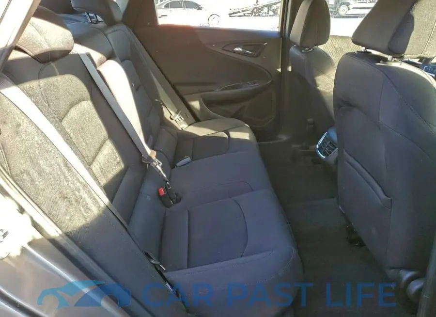 1G1ZD5ST6SF120474# 10