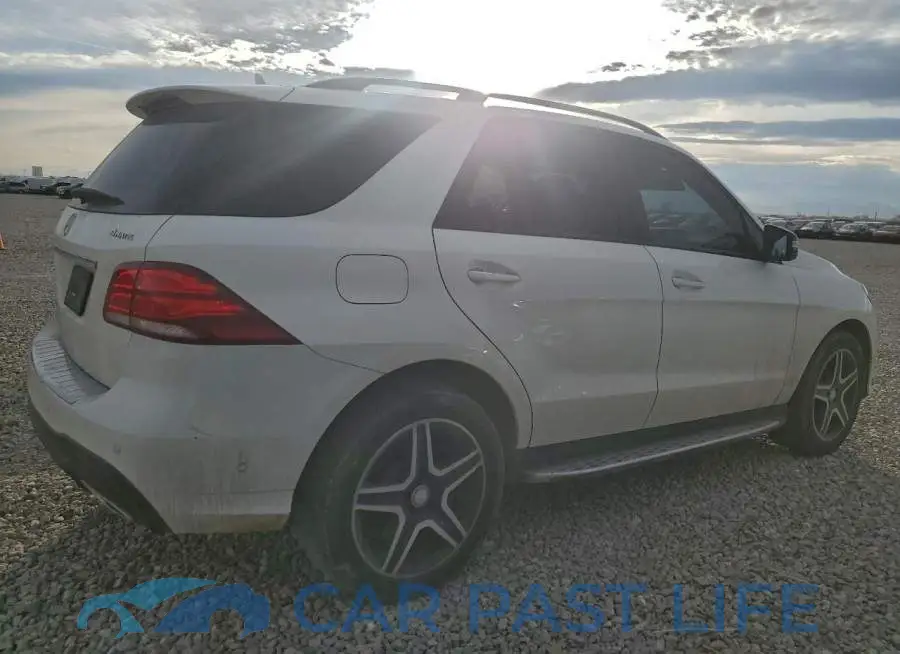 4JGDA5GB8HA890686# 3