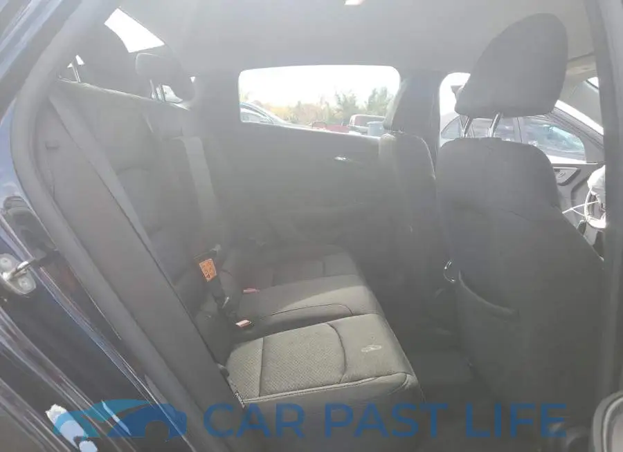 1G1ZD5ST6JF221822# 10
