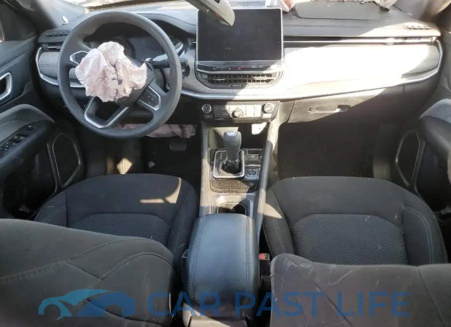 3C4NJDAN3RT172222# 8