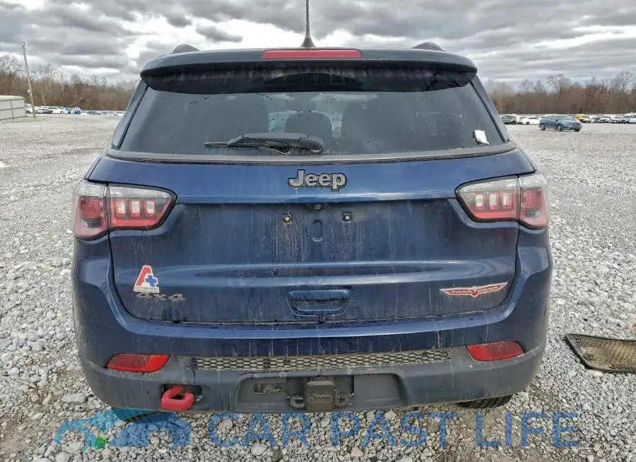3C4NJDDB9JT155561# 6