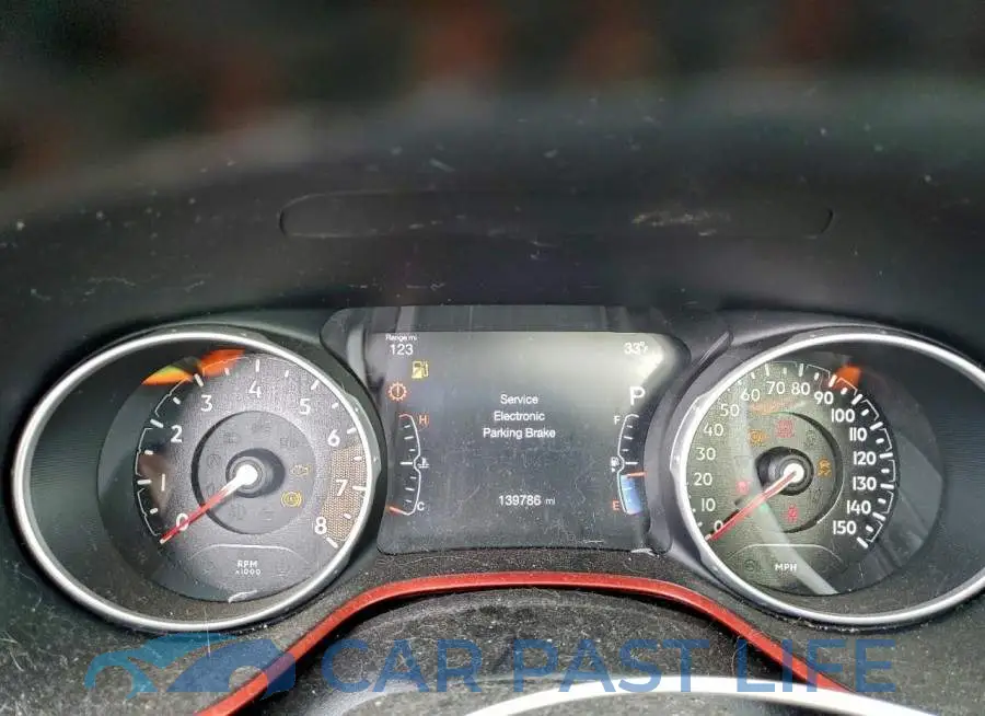 3C4NJDDB9JT155561# 9