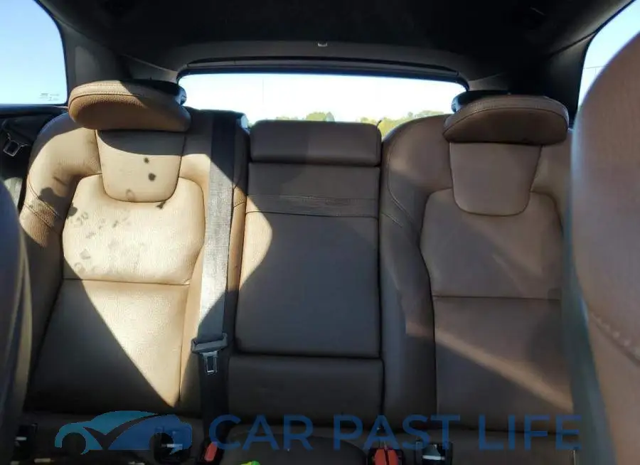 LYVA22RL4JB078244# 10