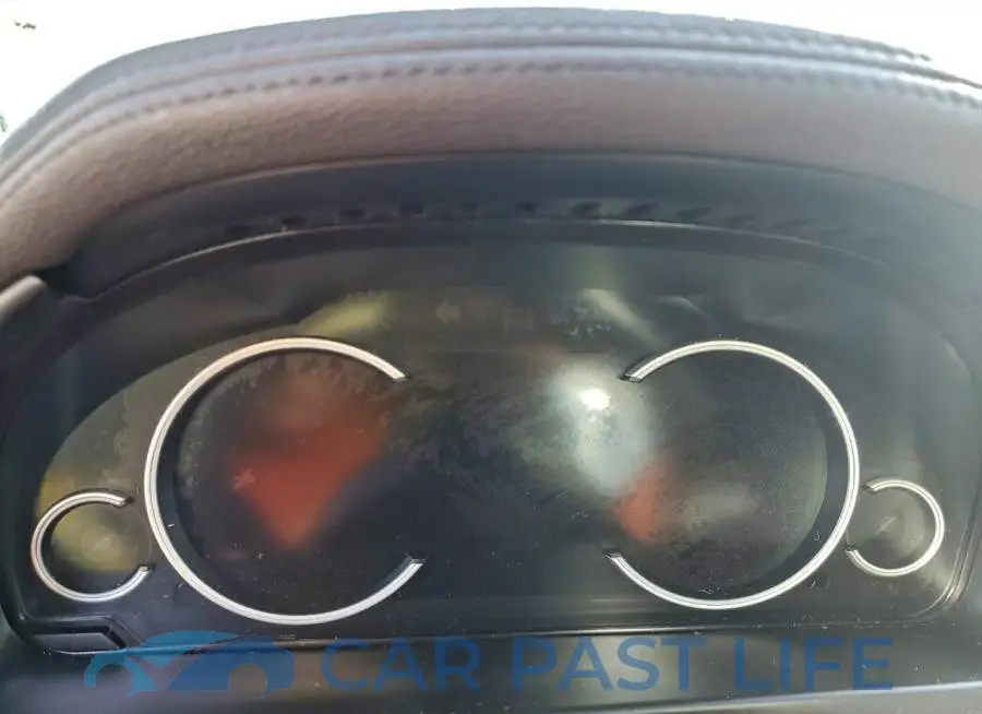 5UXKU6C58KLP60670# 9