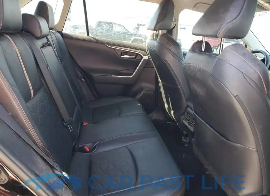 2T3J1RFV4MW175071# 11