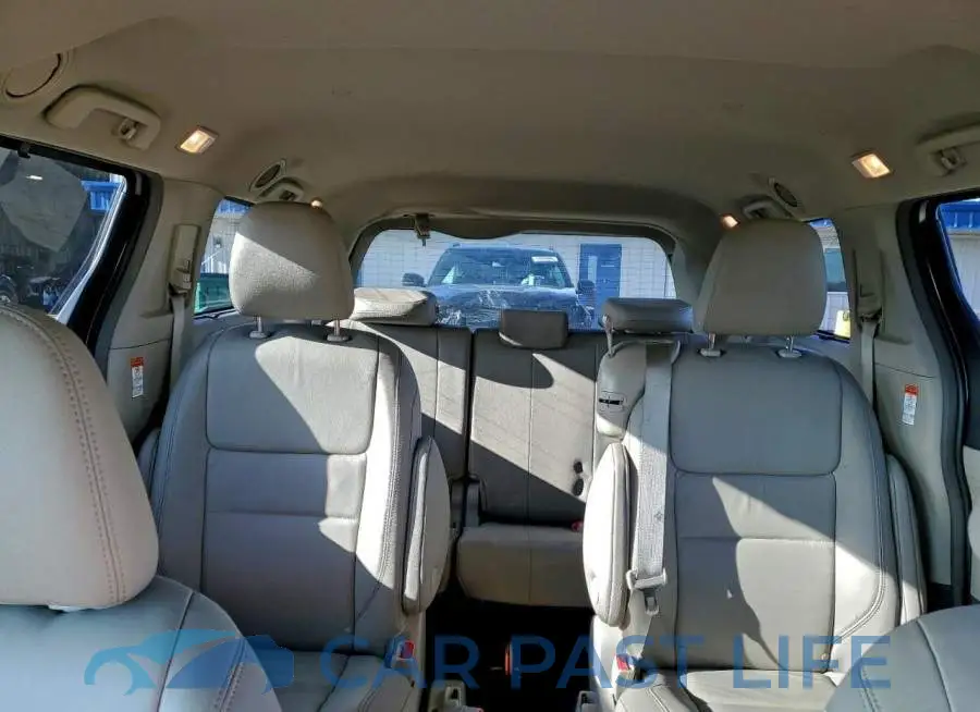 5TDYK3DCXGS729150# 10