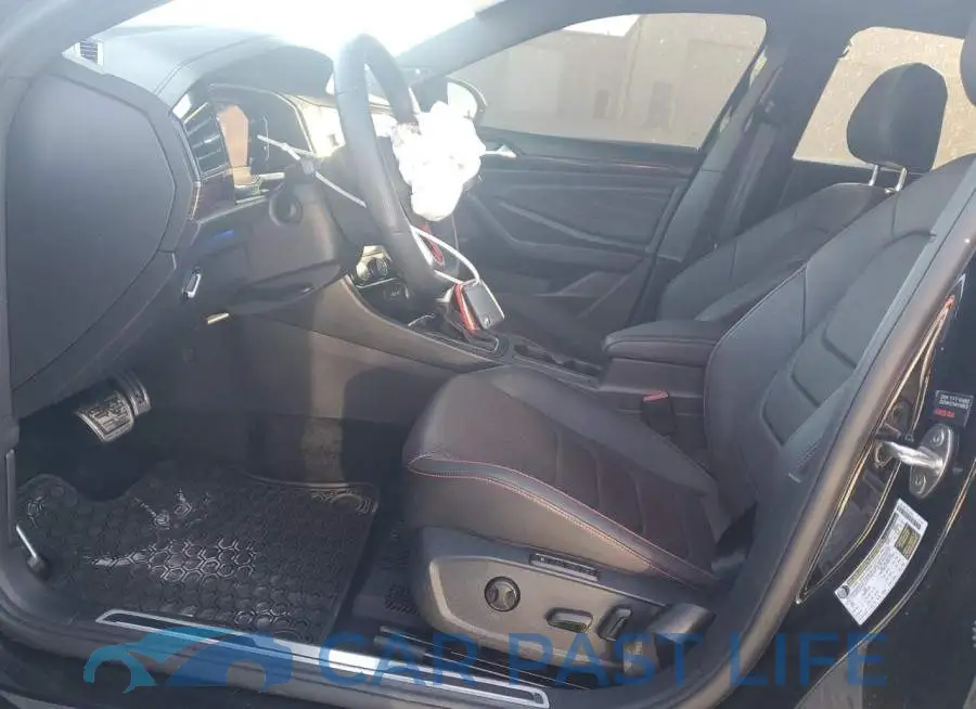 3VW2T7BU7RM060390# 7