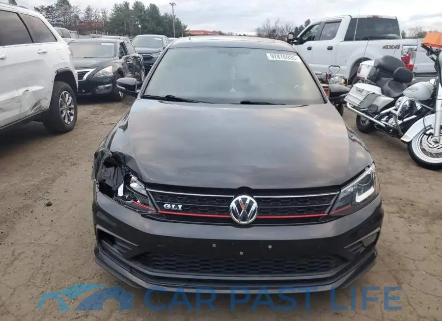 3VW5T7AJ7GM384831# 5