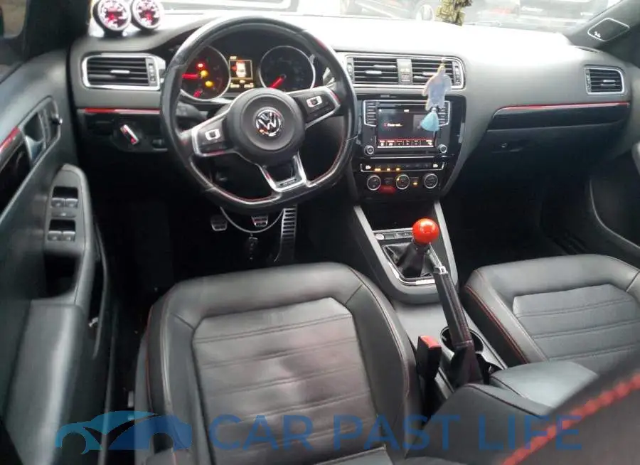 3VW5T7AJ7GM384831# 8