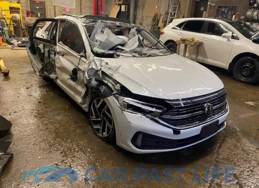 3VWGM7BUXRM069071# 4