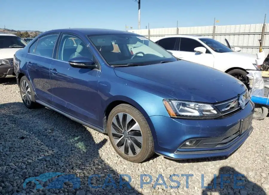 3VW637AJ8GM417565# 4
