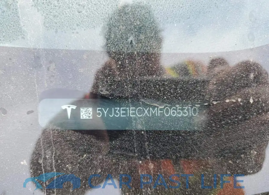 5YJ3E1ECXMF065310# 13