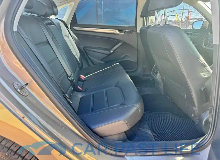 1VWBT7A39GC042433# 6