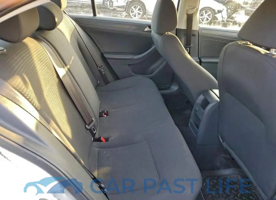 3VW267AJ7GM270385# 10