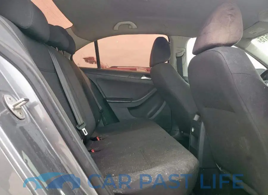 3VW267AJXGM233332# 10
