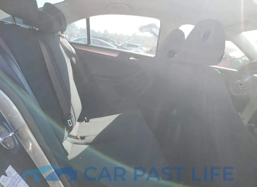 3VWD67AJ2GM261571# 10