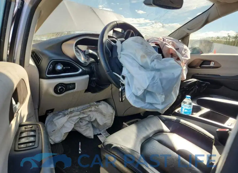 2C4RC1EG2HR840079# 8