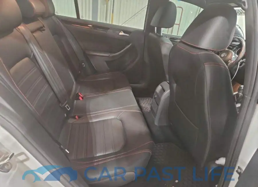 3VW5S7AJ8GM389149# 10