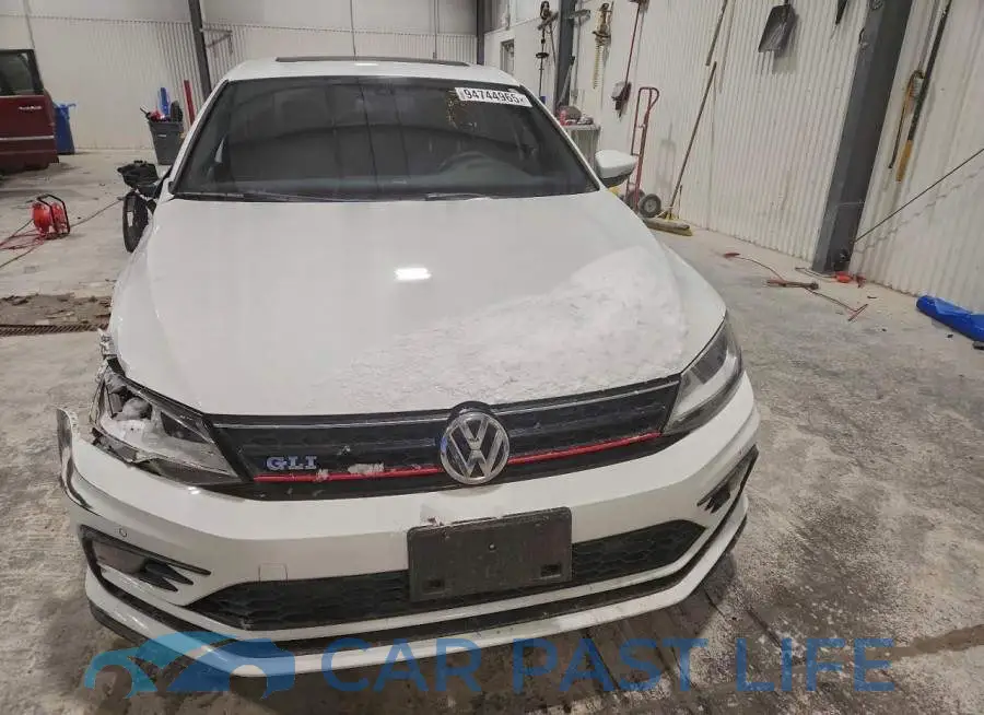 3VW5S7AJ8GM389149# 5