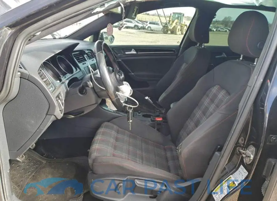 3VW5T7AU5GM062733# 7