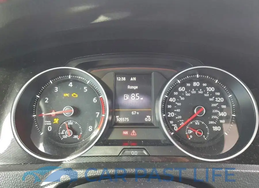 3VW5T7AU5GM062733# 9