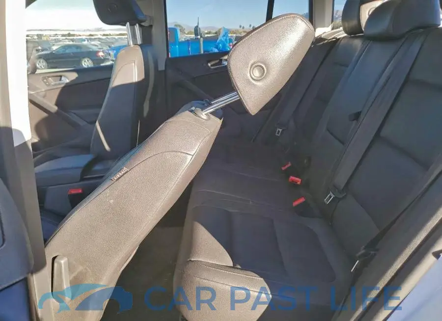 WVGAV7AX7GW515753# 11