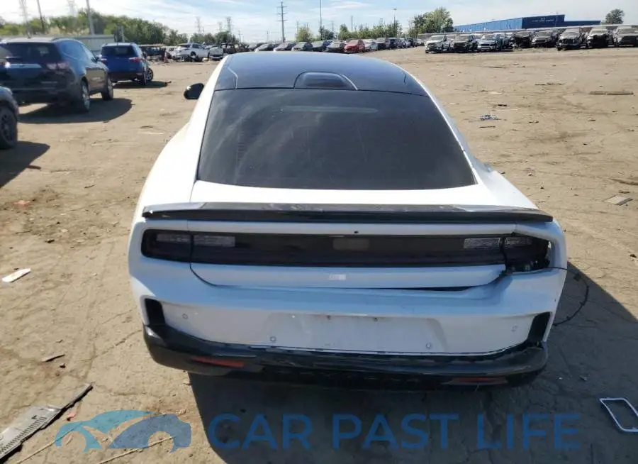 2C3CDBDK8RR200785# 6