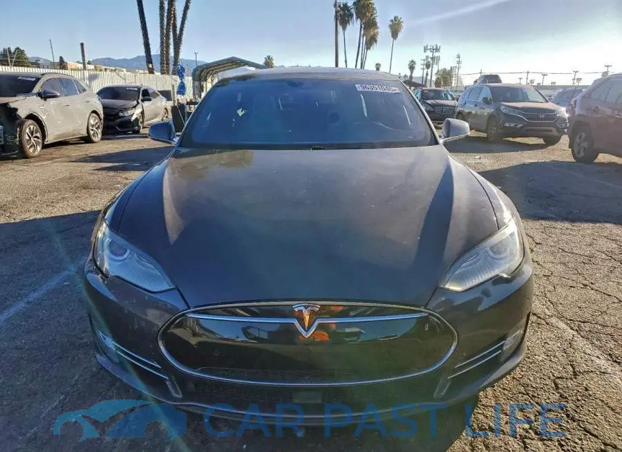 5YJSA1E20GF125744# 5