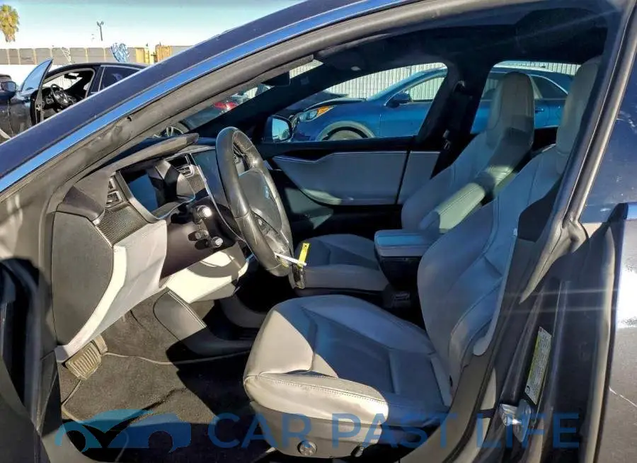 5YJSA1E20GF125744# 7
