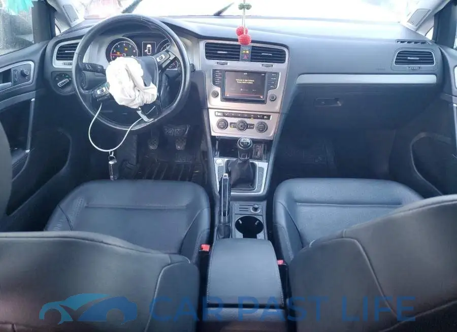 3VW117AU1GM040989# 8