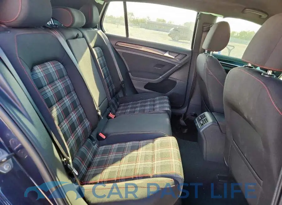 3VW5T7AU1GM051535# 10
