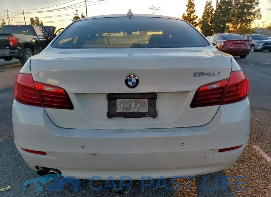 WBA5A5C51GG352378# 6