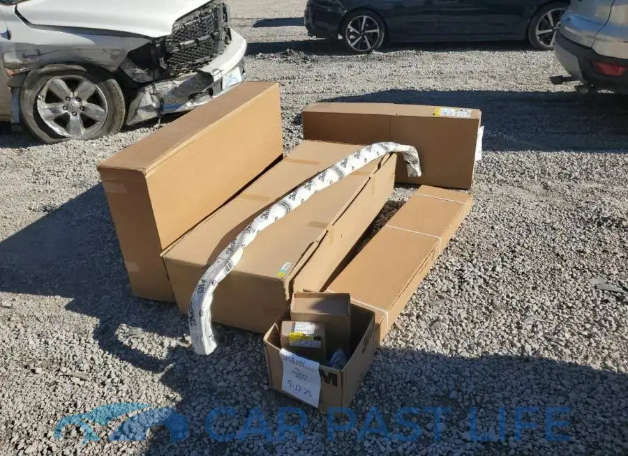 3GCUKSEC9JG319663# 12