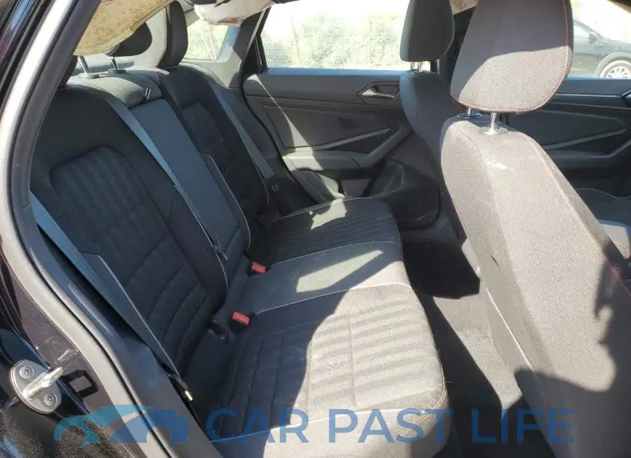 3VW5T7BU1KM175568# 10