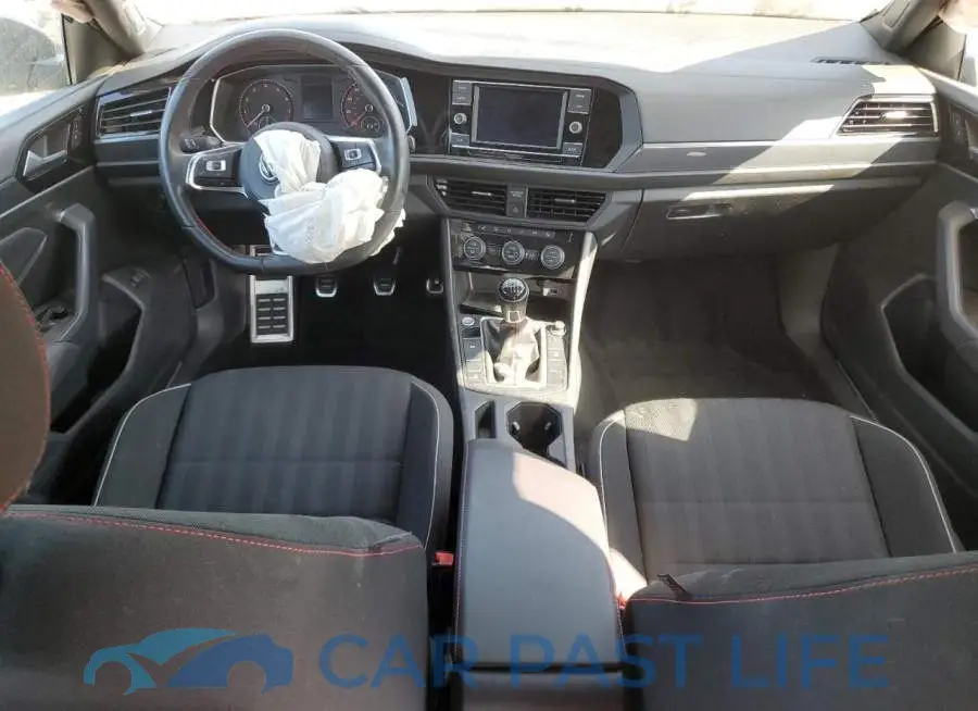 3VW5T7BU1KM175568# 8