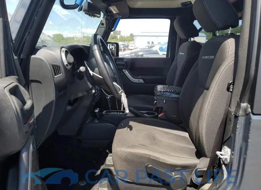 1C4BJWCG2JL842310# 7