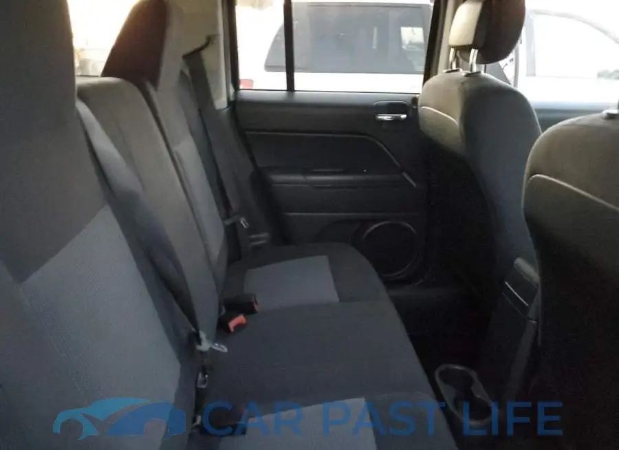 1C4NJPFB2GD507988# 11