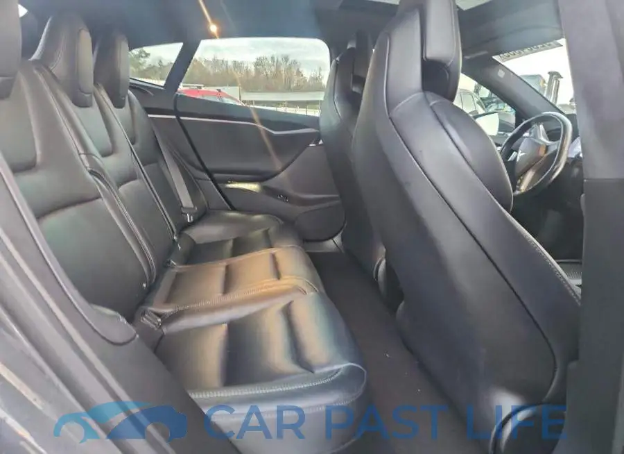 5YJSA1E47JF284172# 10