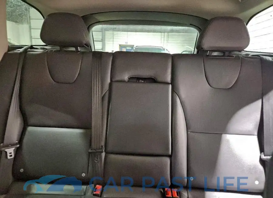 YV4612RK4G2803199# 10